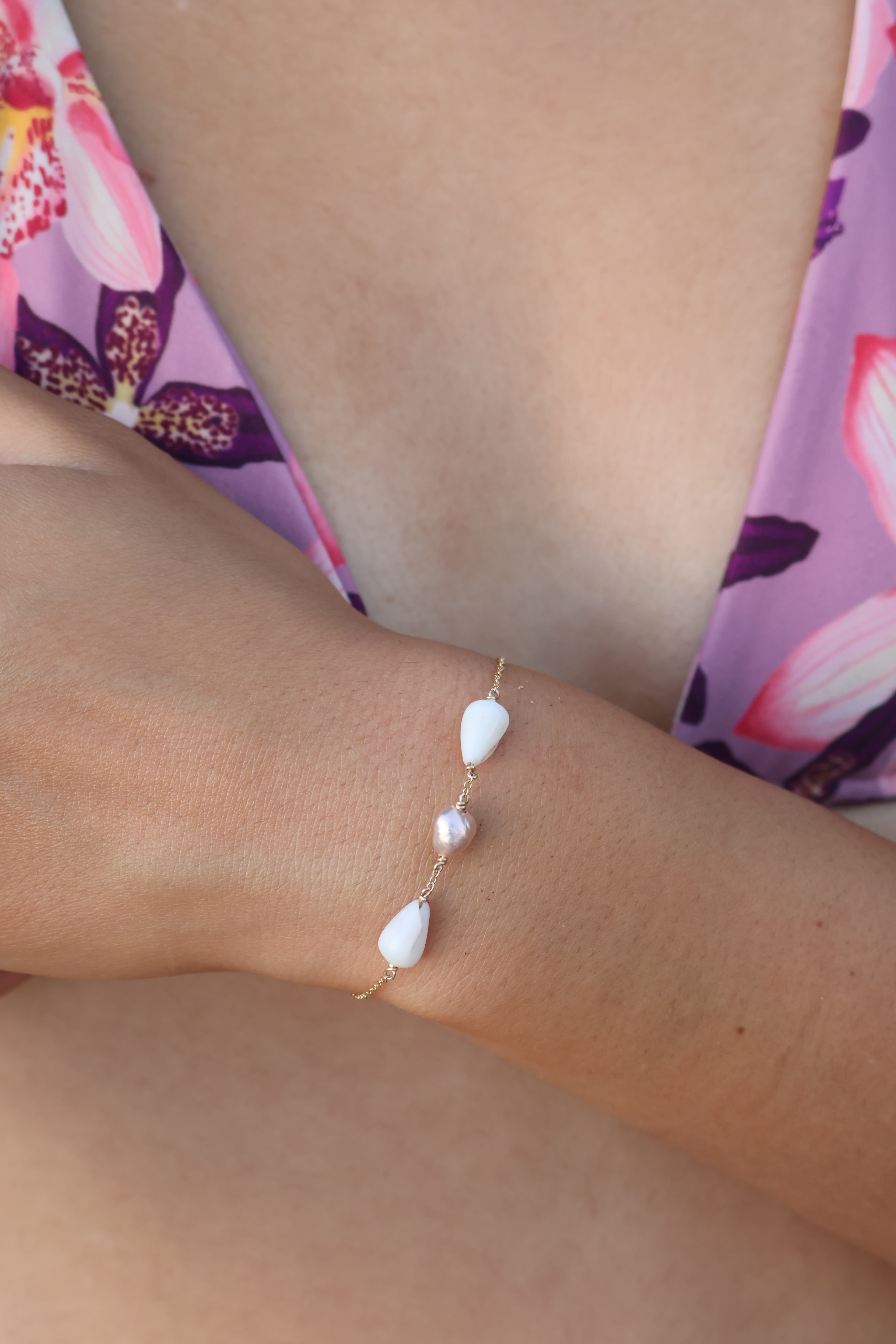 Cone Shell with Single Pearl