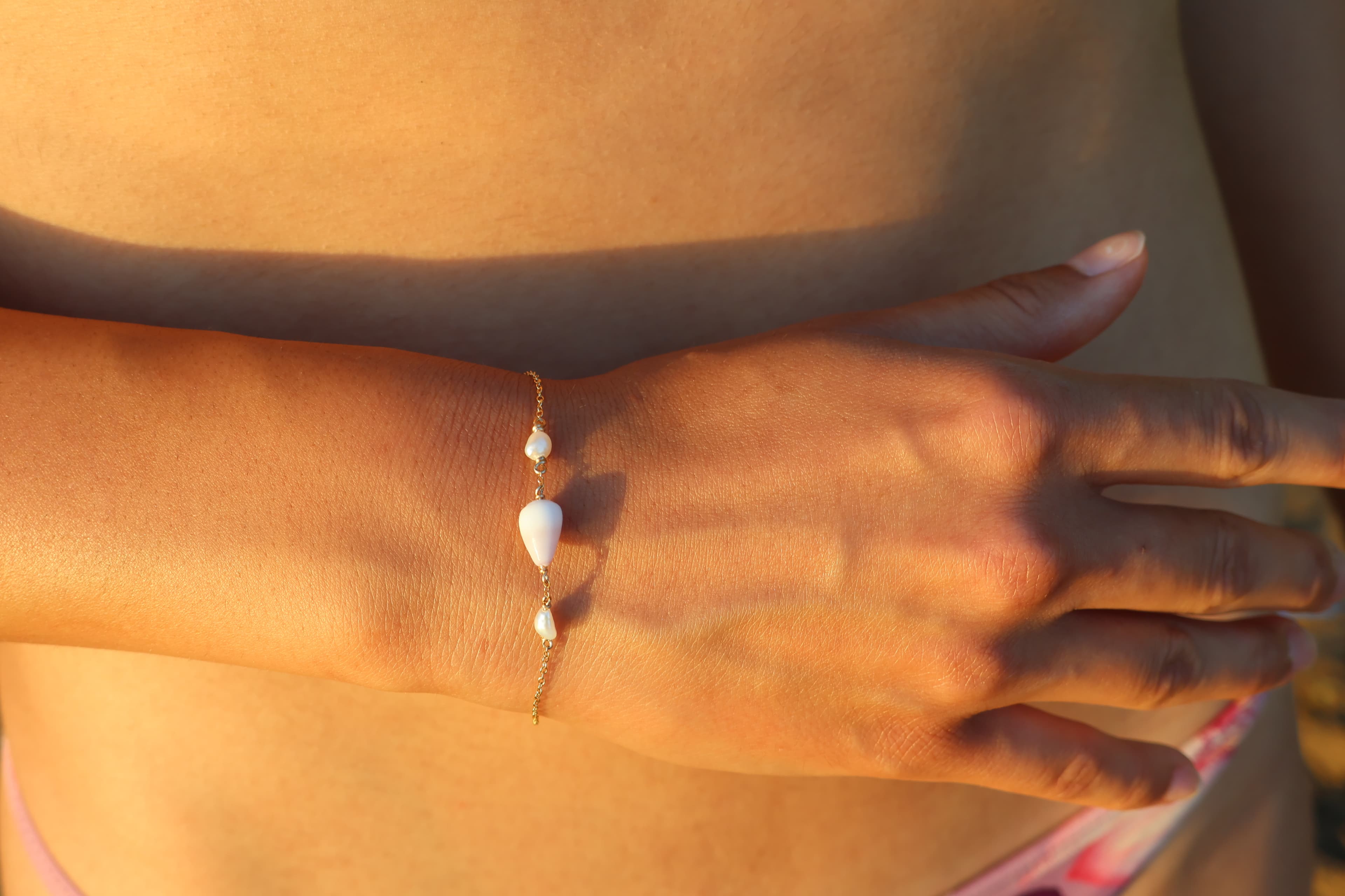 Double Pearl with Cone Shell